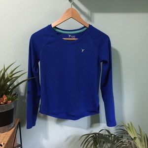 Sporty long sleeve shirt!